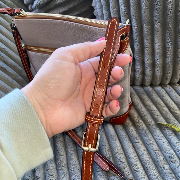 Dooney & Bourke pebble grain crossbody - Picture 13 of 13